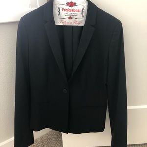 Elie Tahari Black Blazer